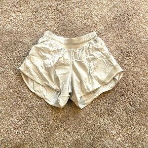 Lululemon Hotty Hot Low-Rise Light Gray Shorts - Size 2
